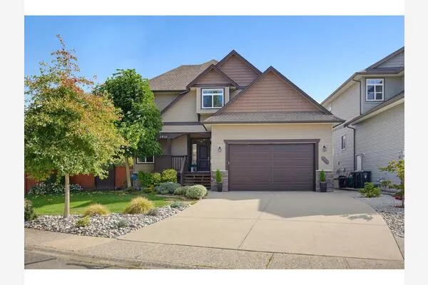 2816 WOODLAND DRIVE