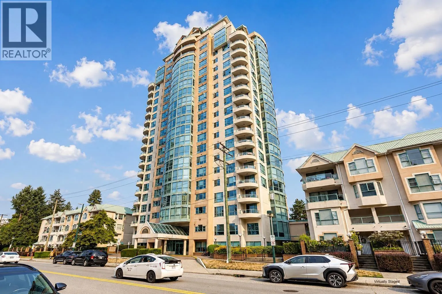 1704 3071 GLEN DRIVE