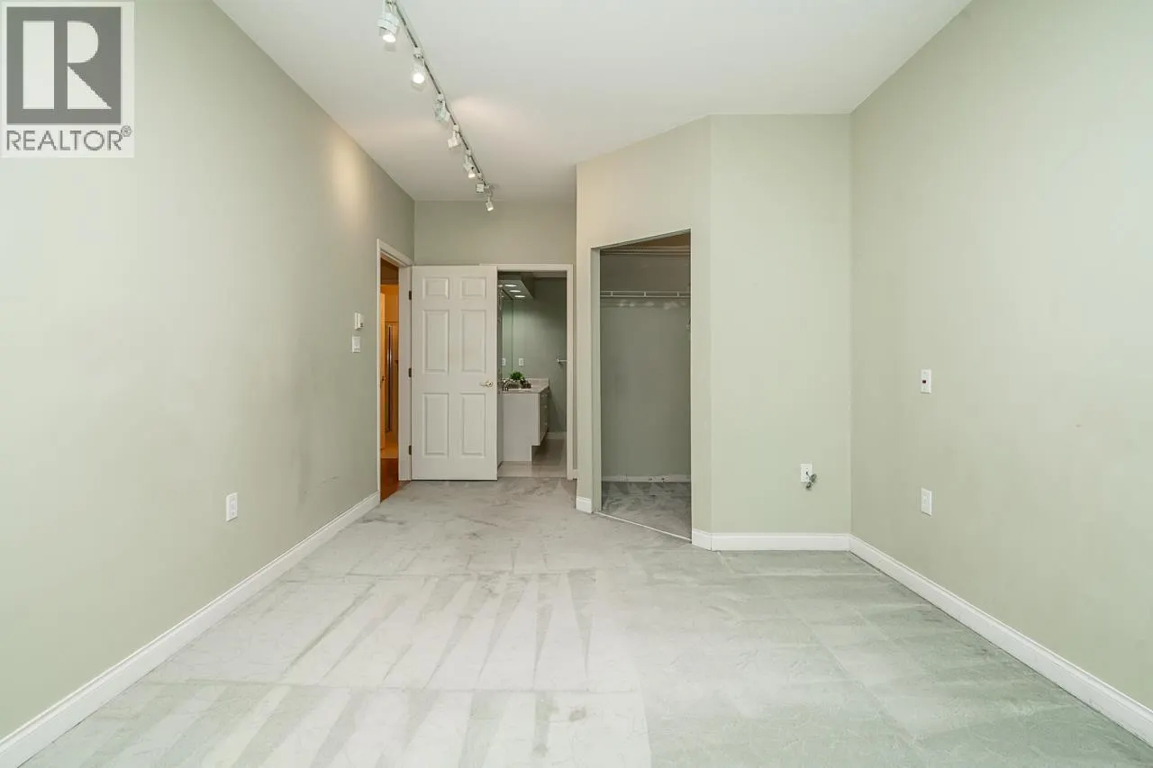 104 2995 PRINCESS CRESCENT