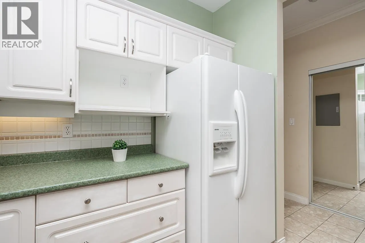 104 2995 PRINCESS CRESCENT