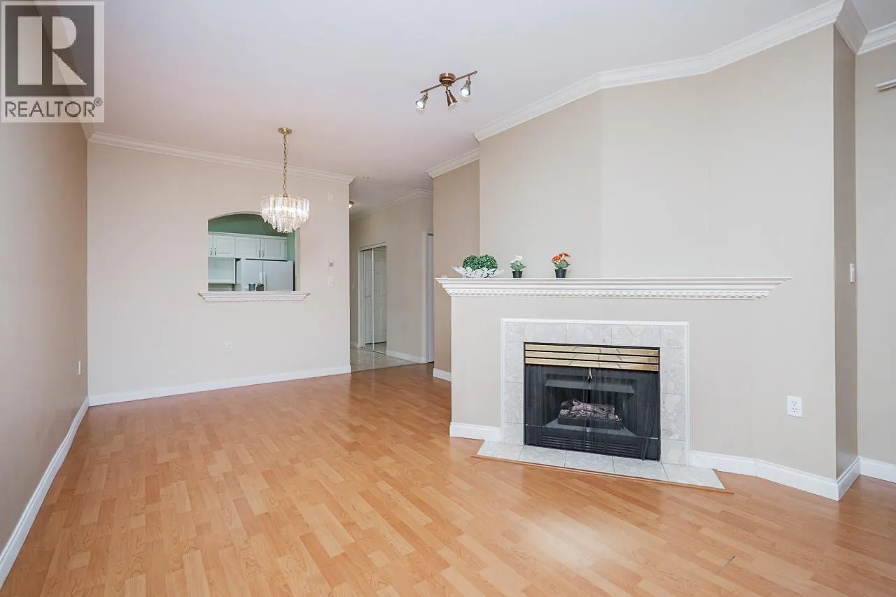 104 2995 PRINCESS CRESCENT