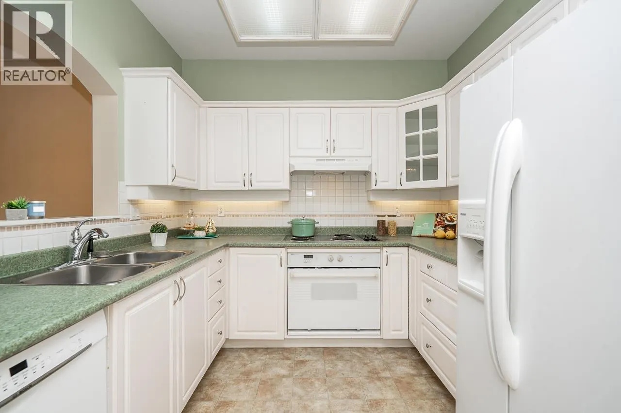 104 2995 PRINCESS CRESCENT