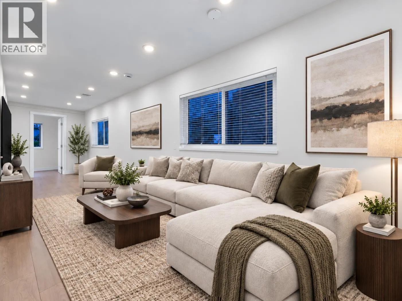 238 E 28TH STREET