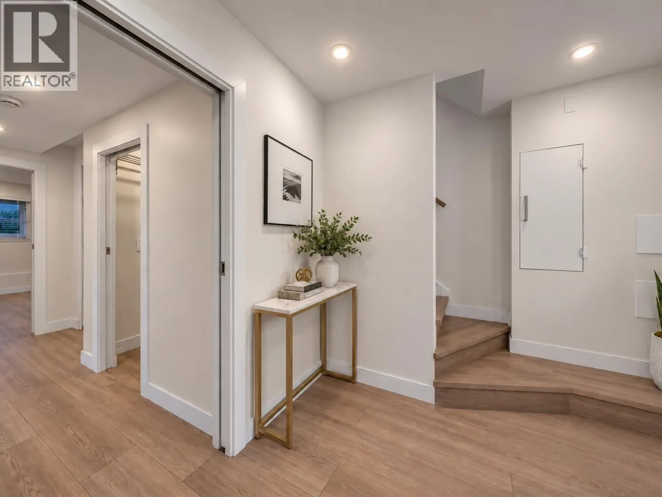 238 E 28TH STREET