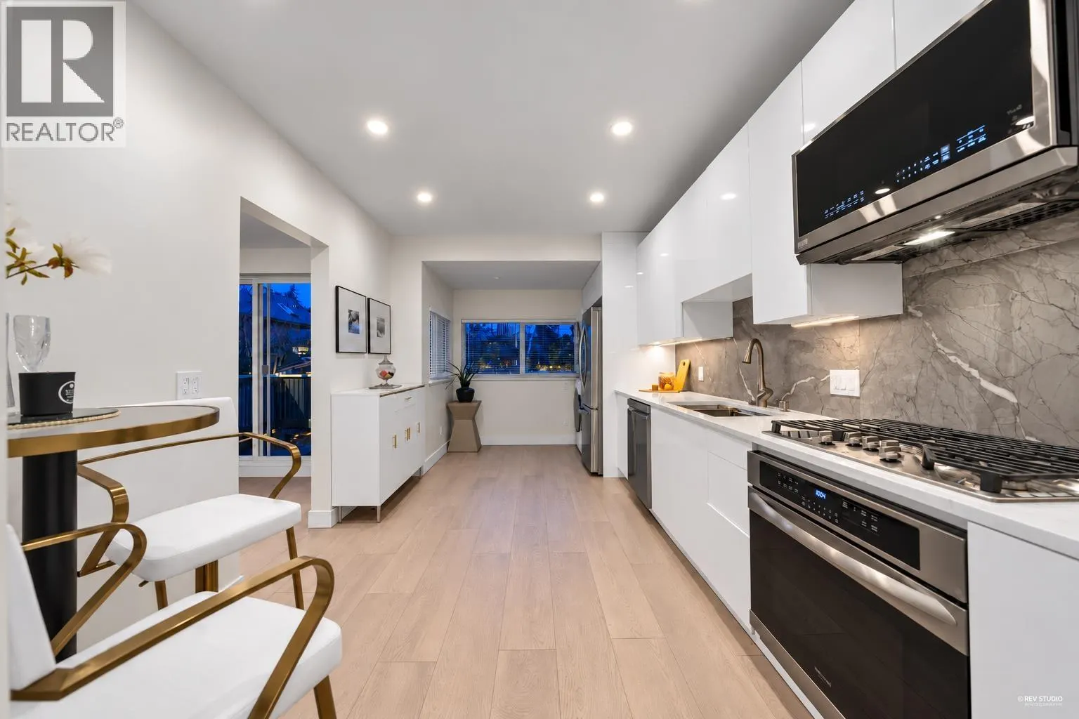 238 E 28TH STREET