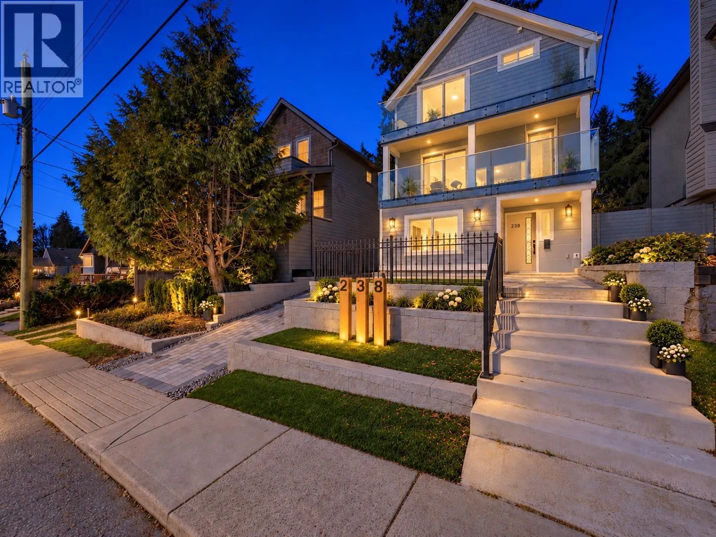 238 E 28TH STREET