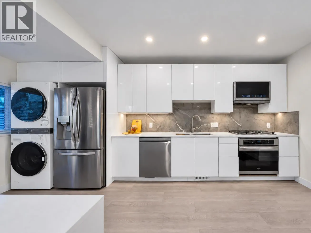 238 E 28TH STREET