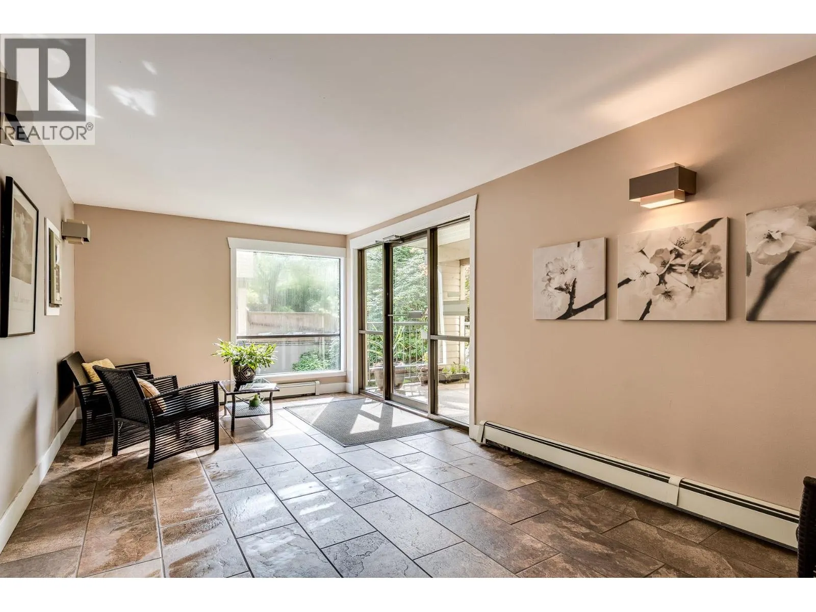 212 3275 MOUNTAIN HIGHWAY