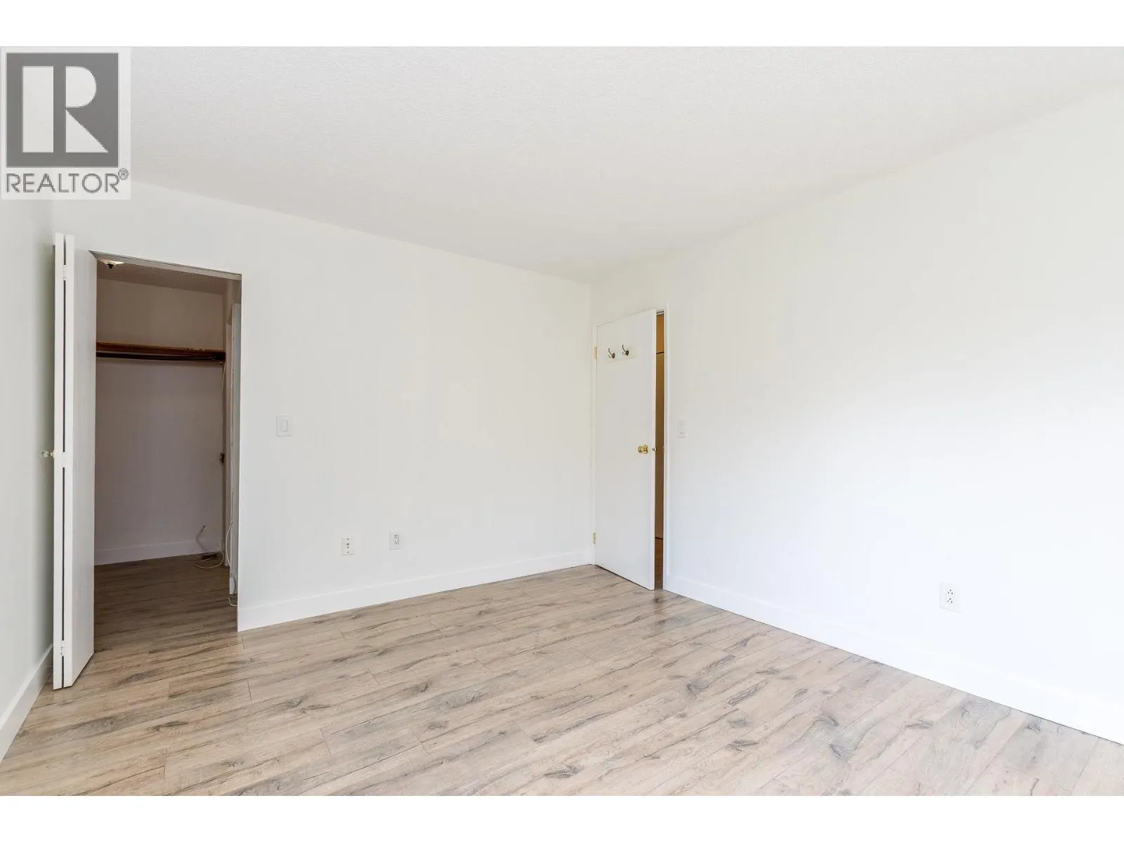 212 3275 MOUNTAIN HIGHWAY