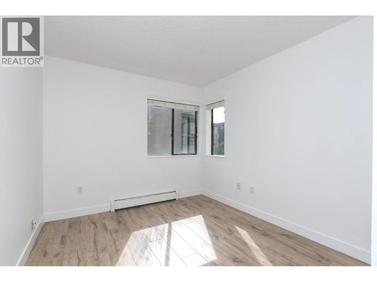 212 3275 MOUNTAIN HIGHWAY