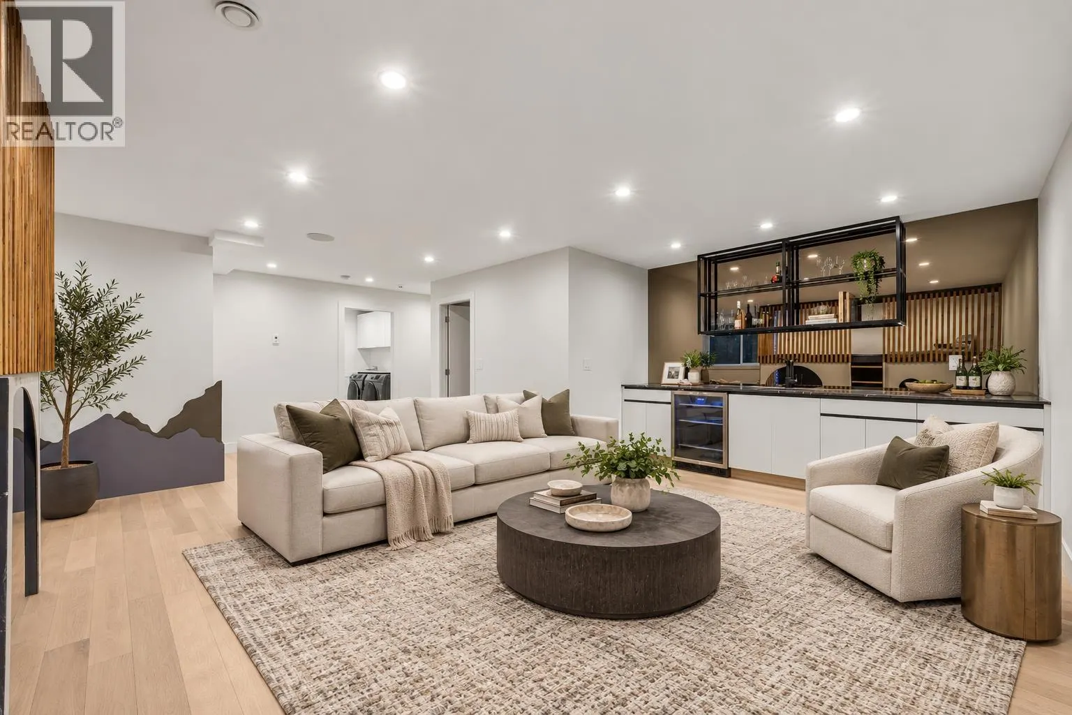 4324 GLENCANYON DRIVE