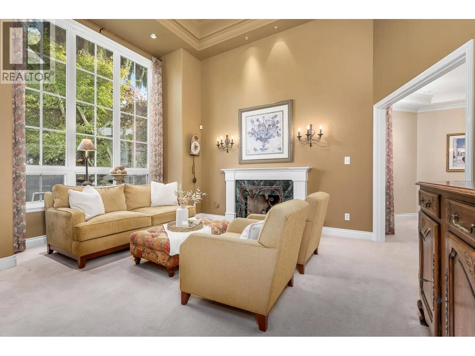 6328 SUNRISE LANE