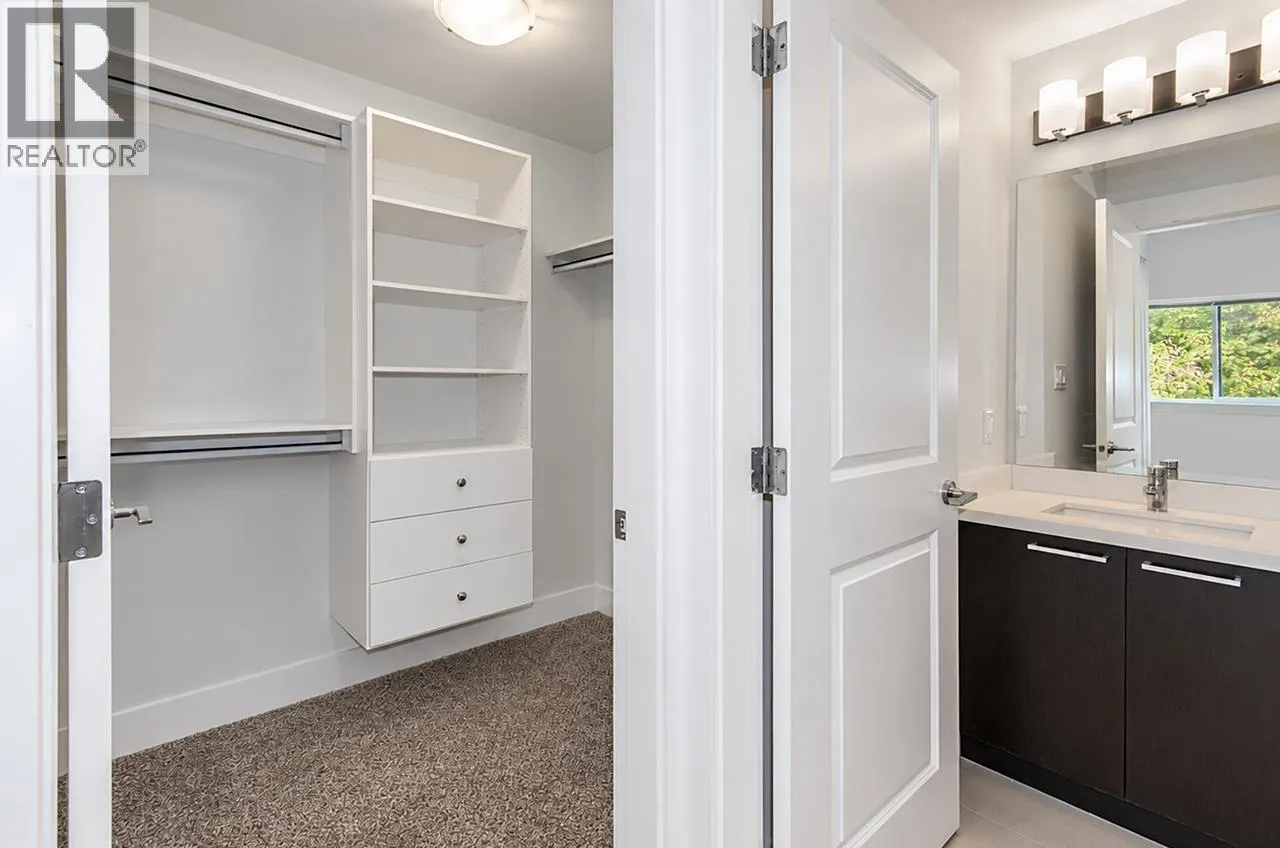 401 2362 WHYTE AVENUE
