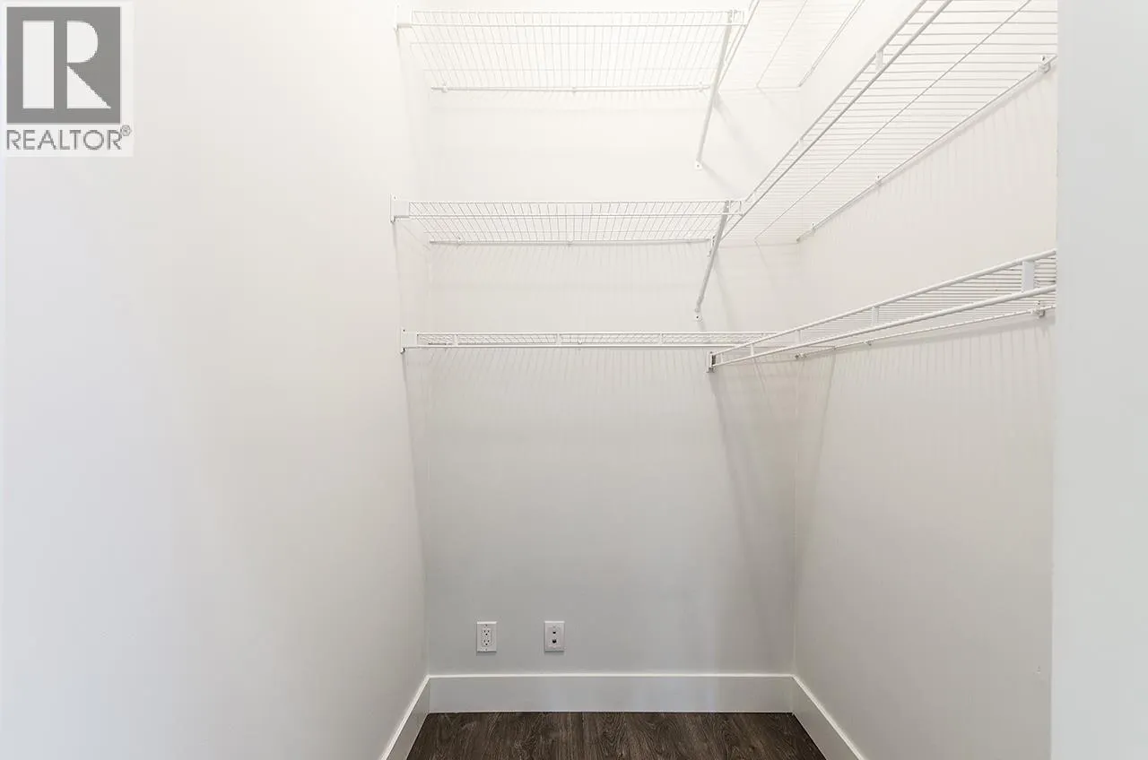 401 2362 WHYTE AVENUE