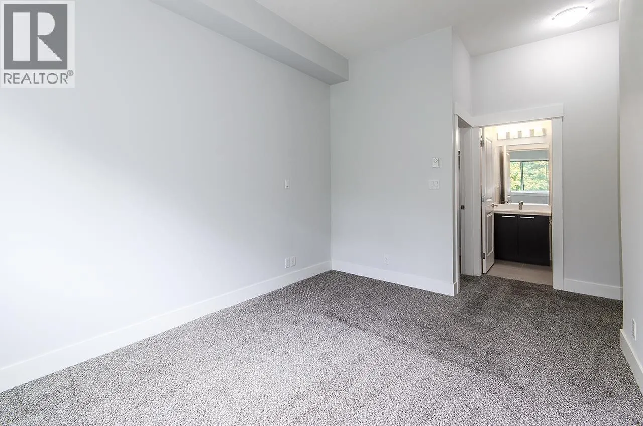 401 2362 WHYTE AVENUE