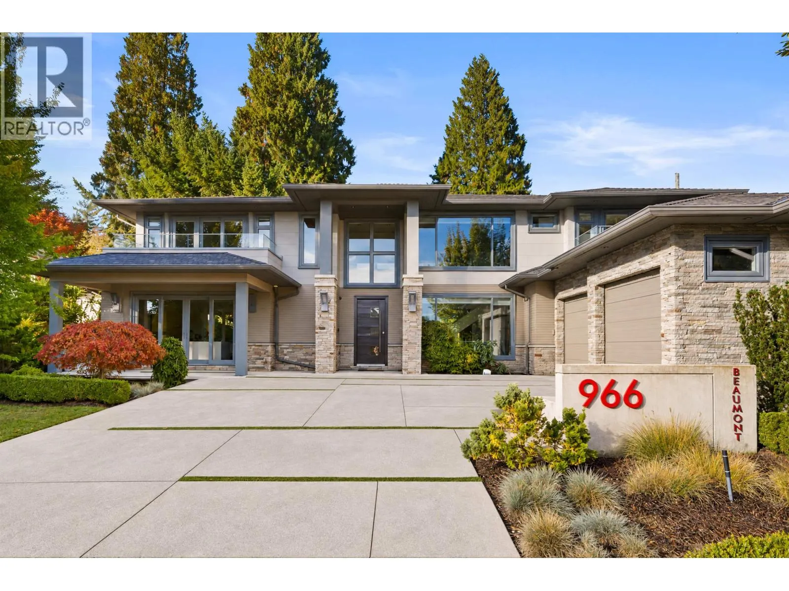 966 BEAUMONT DRIVE