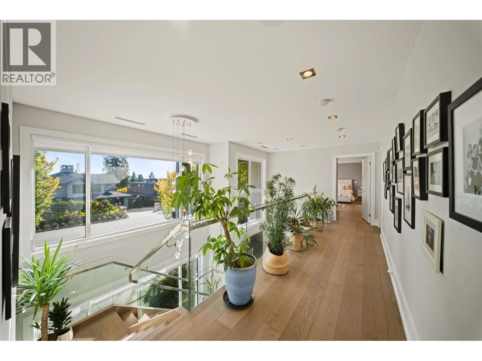 966 BEAUMONT DRIVE