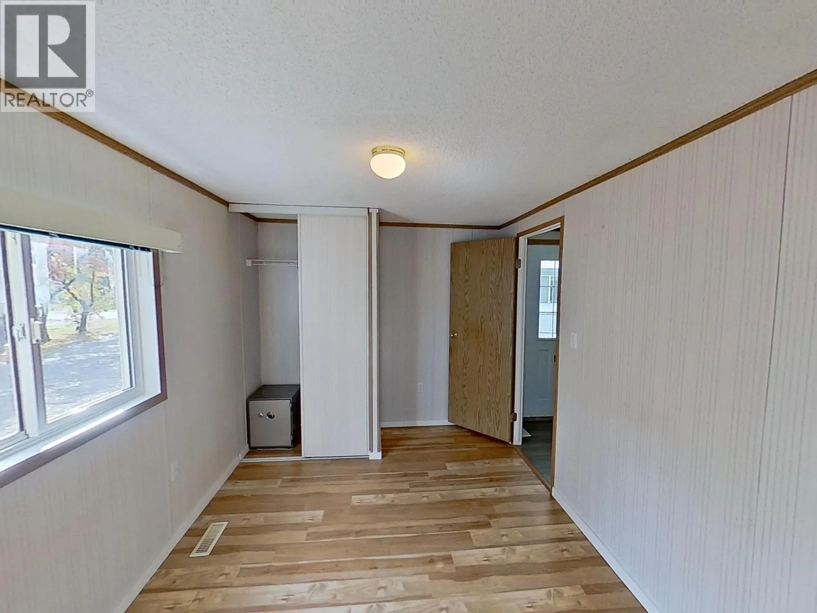 6 654 NORTH FRASER DRIVE