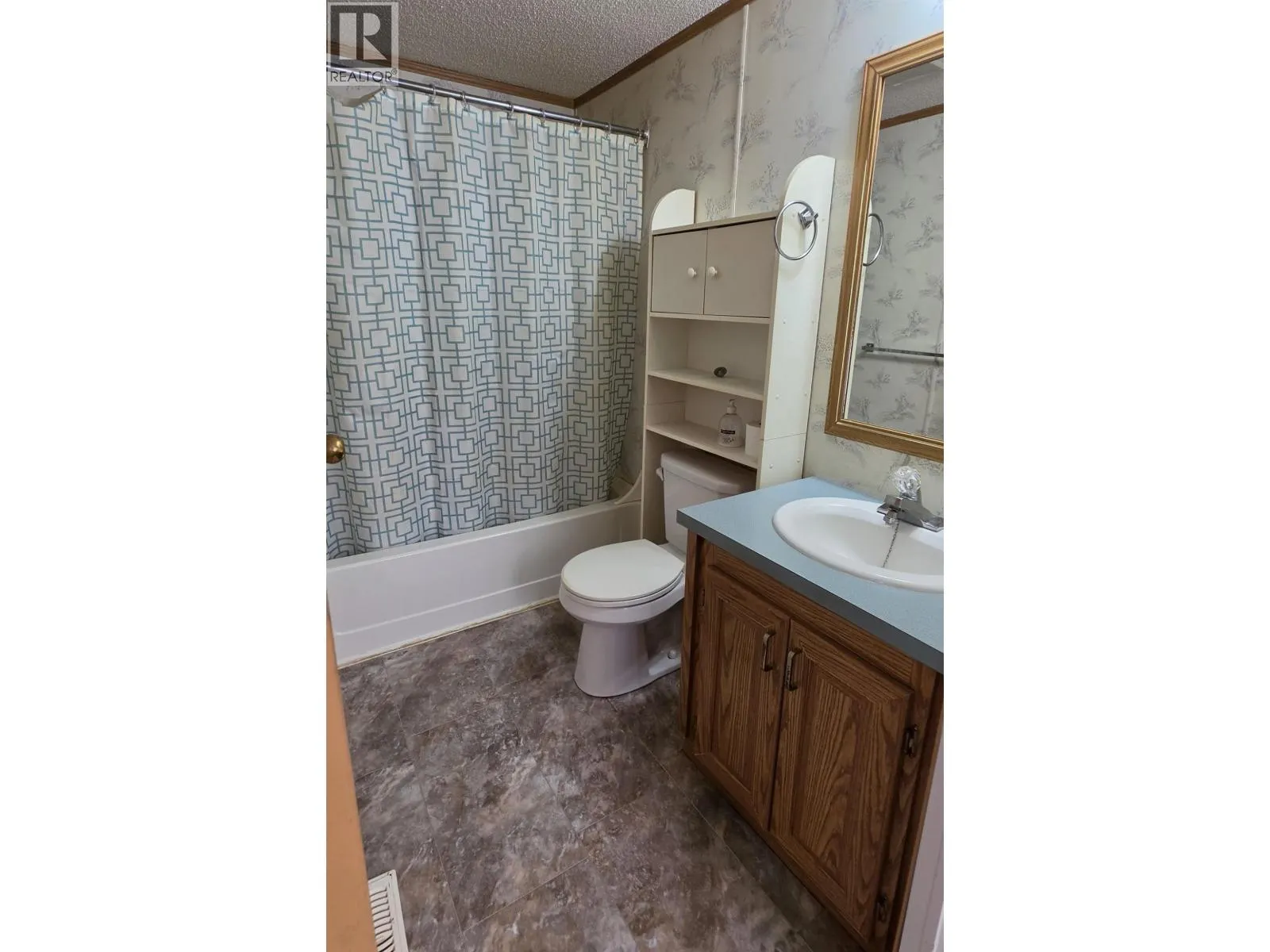 6 654 NORTH FRASER DRIVE