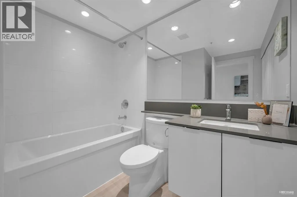 3301 2388 MADISON AVENUE