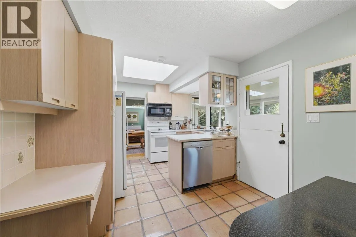 1388 CAMBRIDGE DRIVE