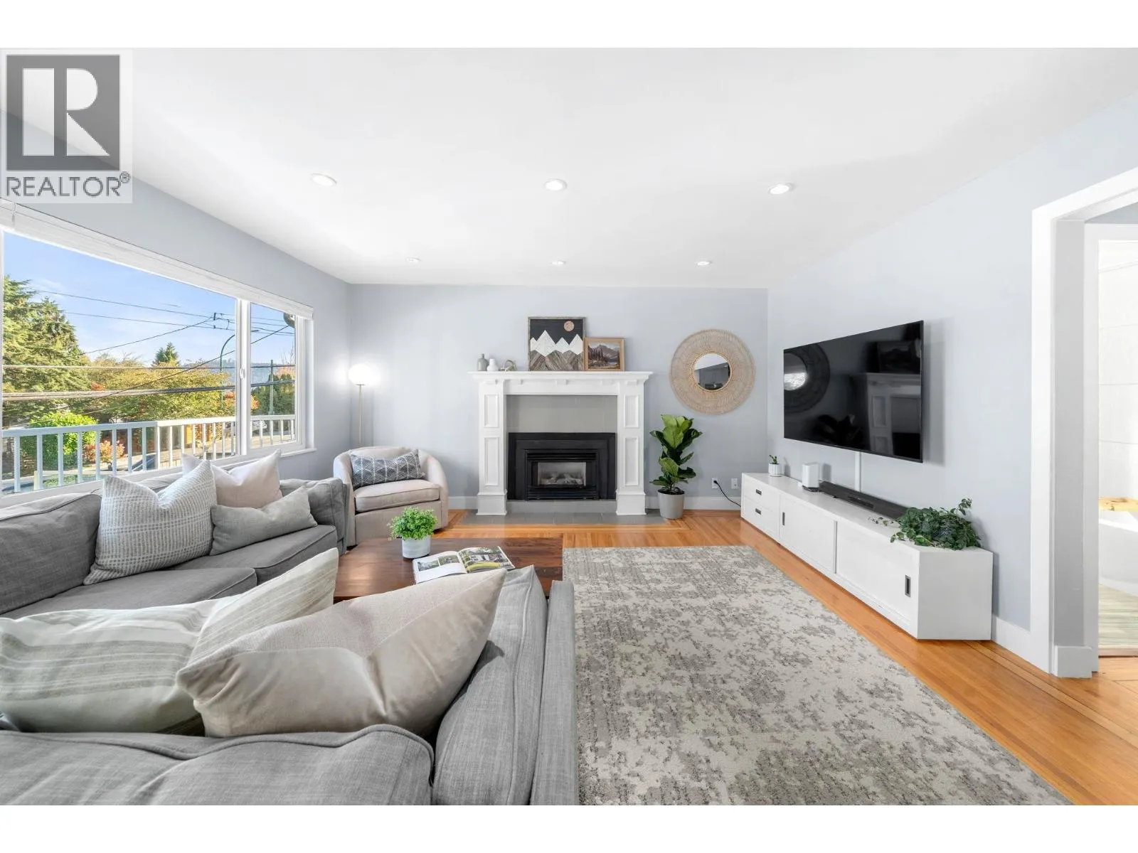 1147 DEEP COVE ROAD