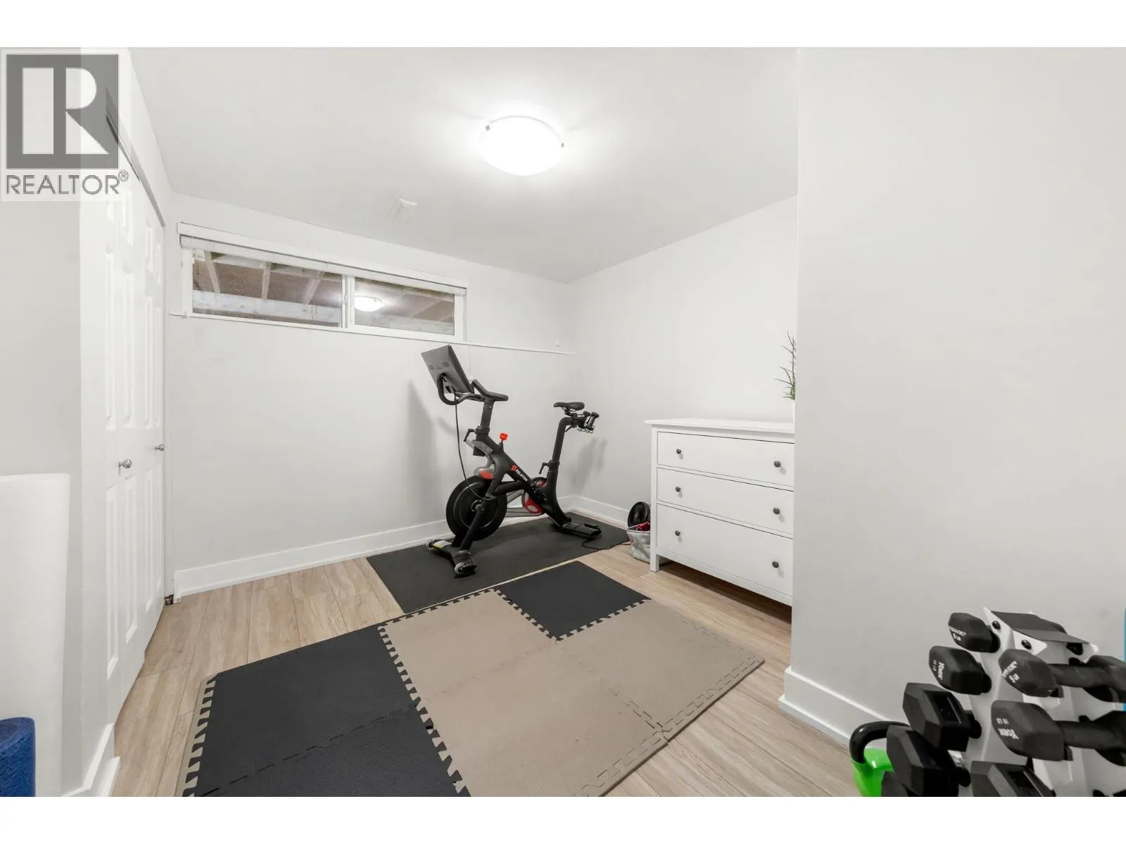 1147 DEEP COVE ROAD