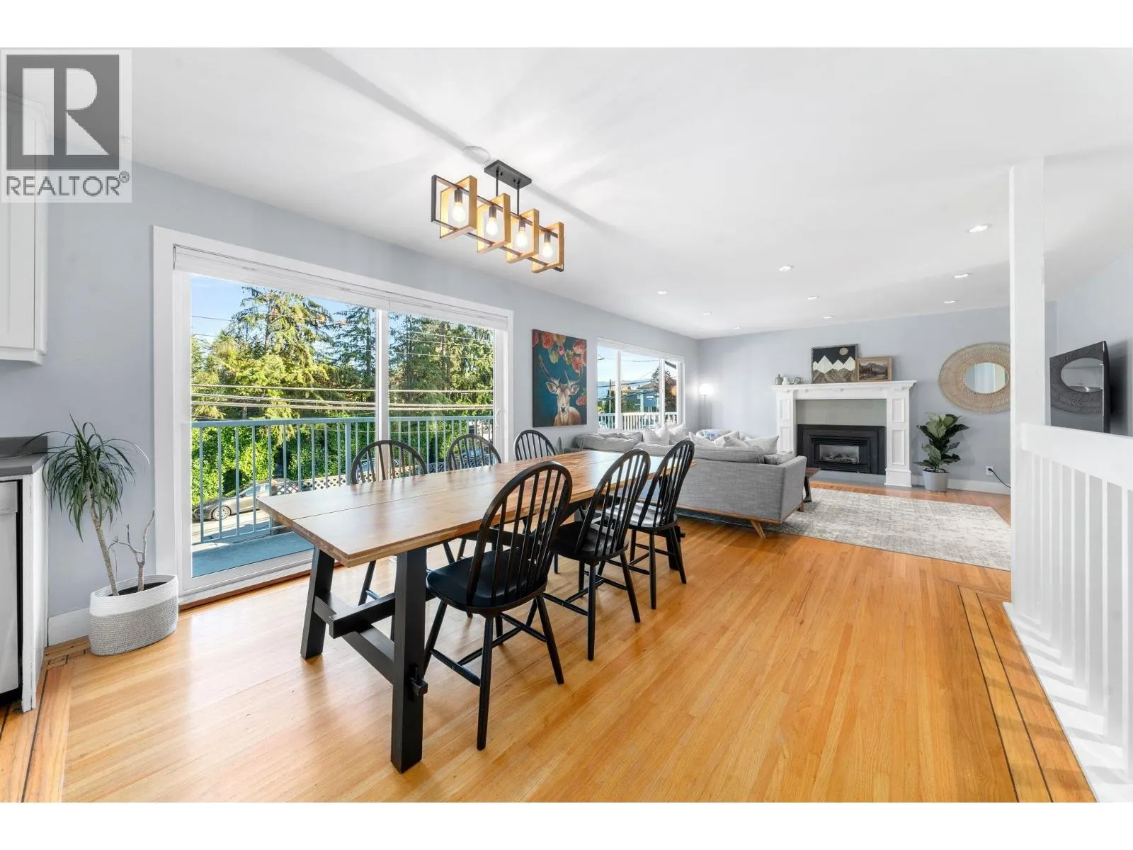 1147 DEEP COVE ROAD