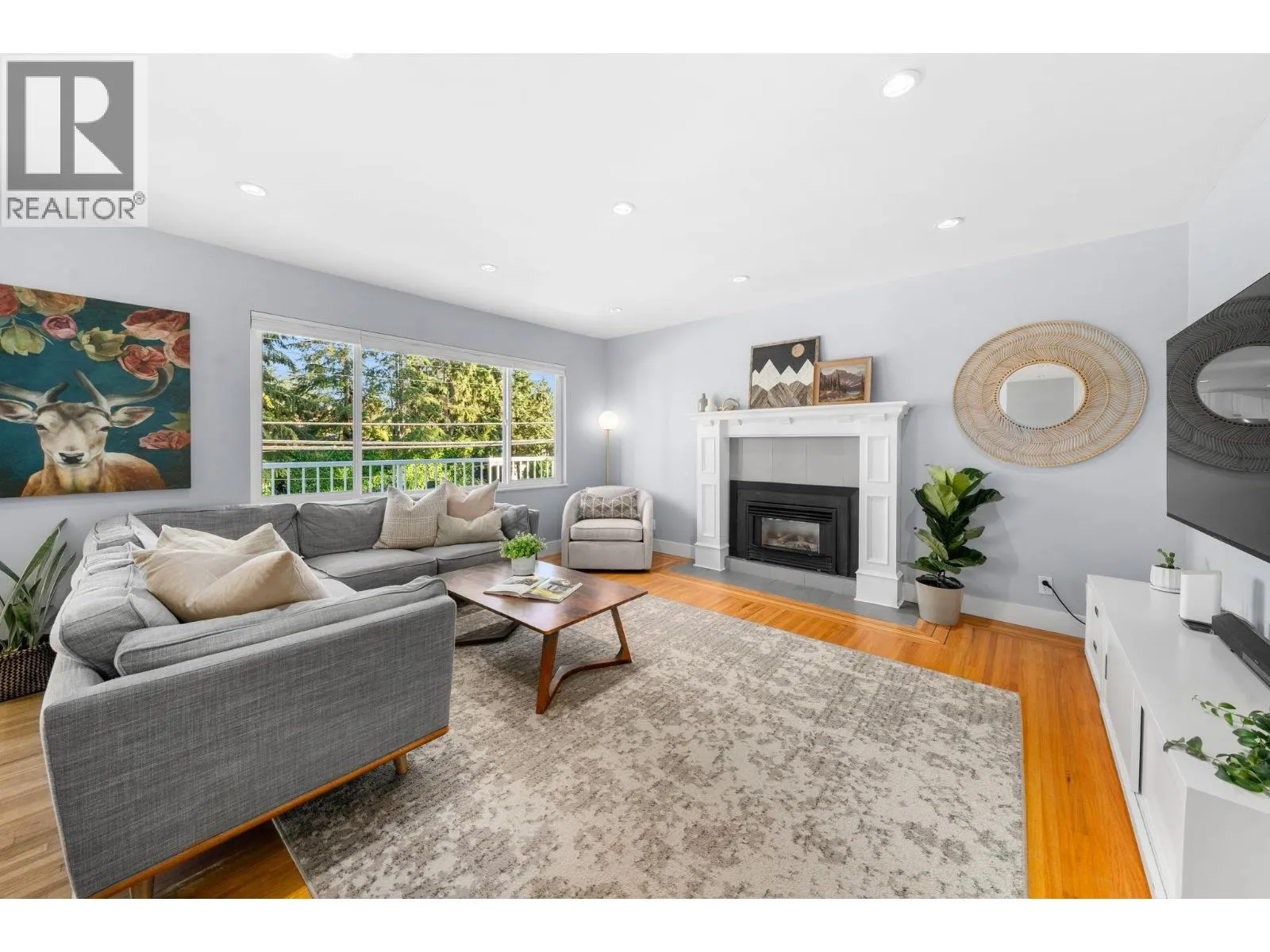 1147 DEEP COVE ROAD