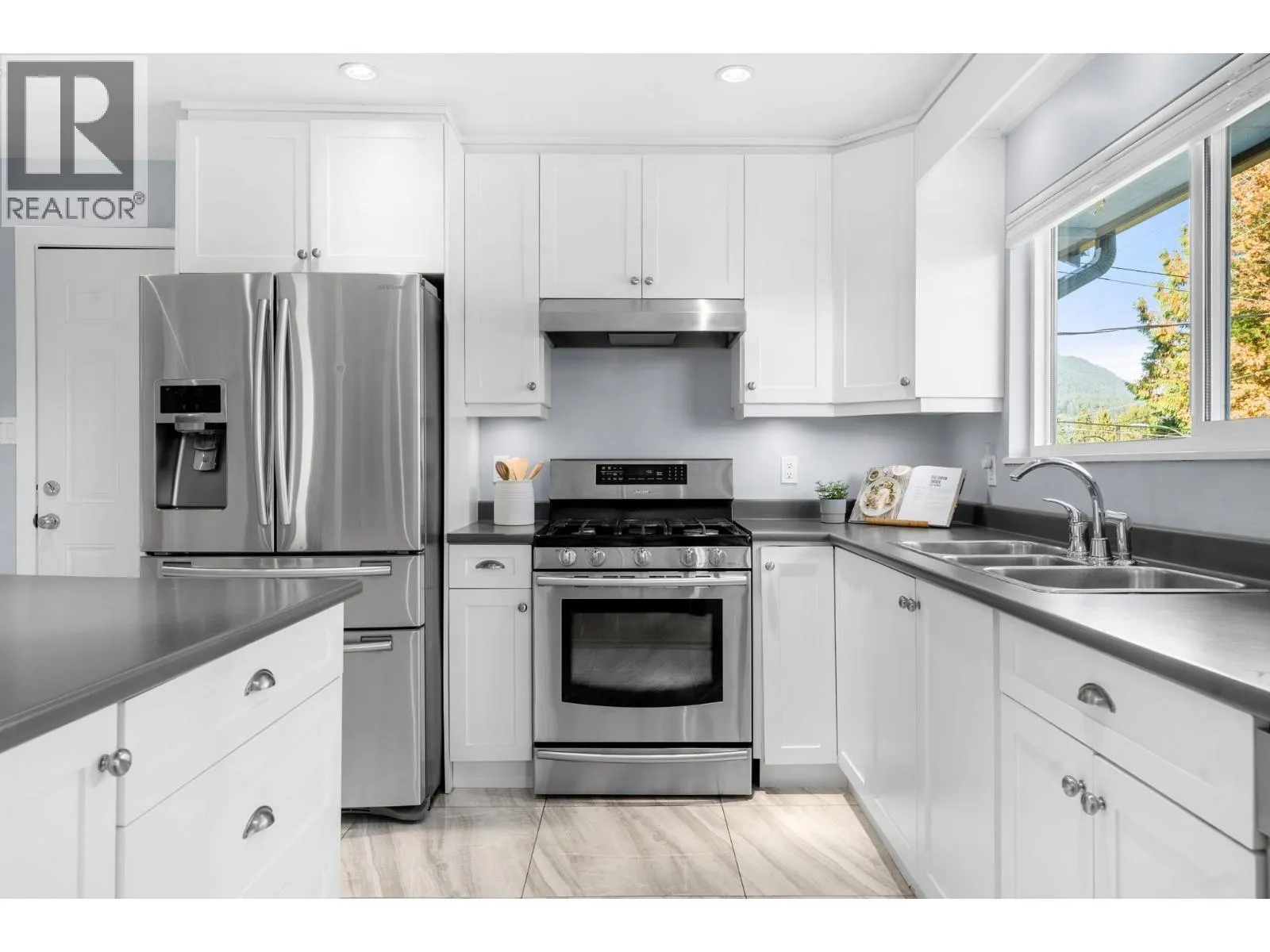 1147 DEEP COVE ROAD