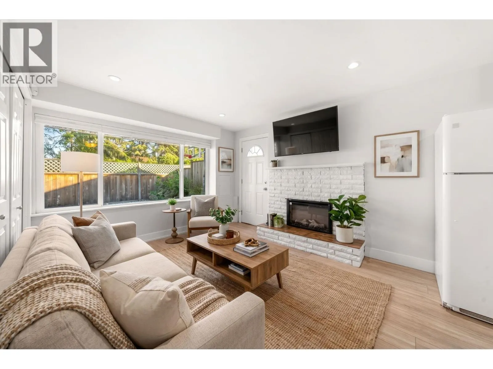 1147 DEEP COVE ROAD