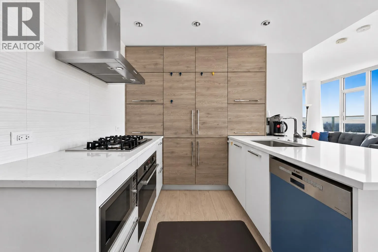 2807 7388 KINGSWAY