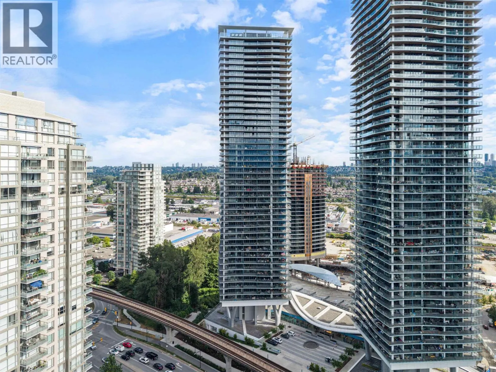 505 4890 LOUGHEED HIGHWAY