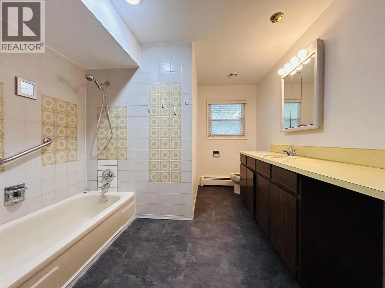 1404 WINSLOW AVENUE