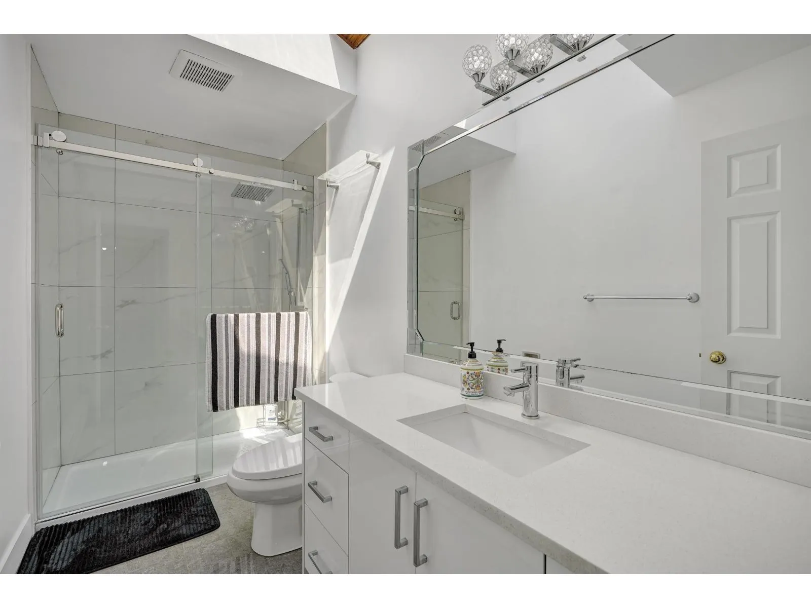 6875 ROCKFORD PLACE