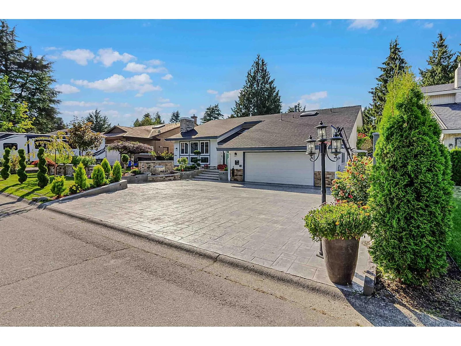 6875 ROCKFORD PLACE