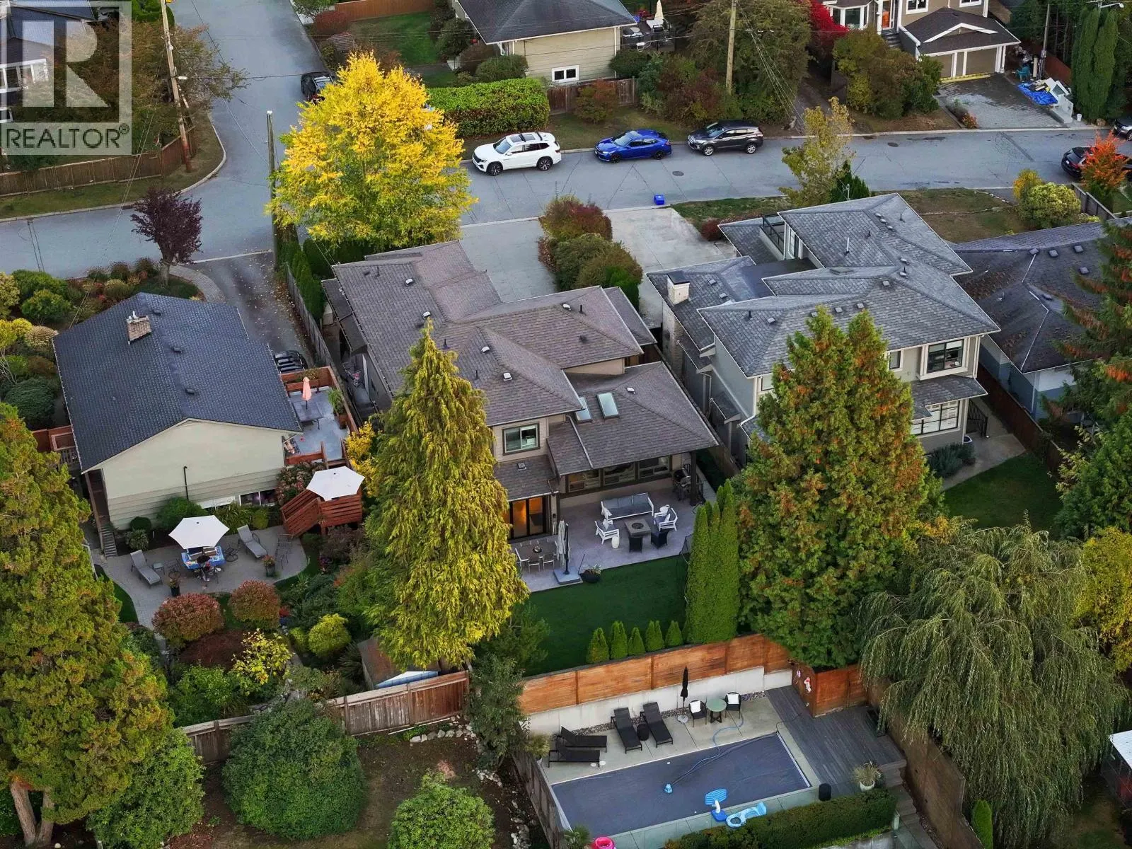 2775 LYNDENE ROAD