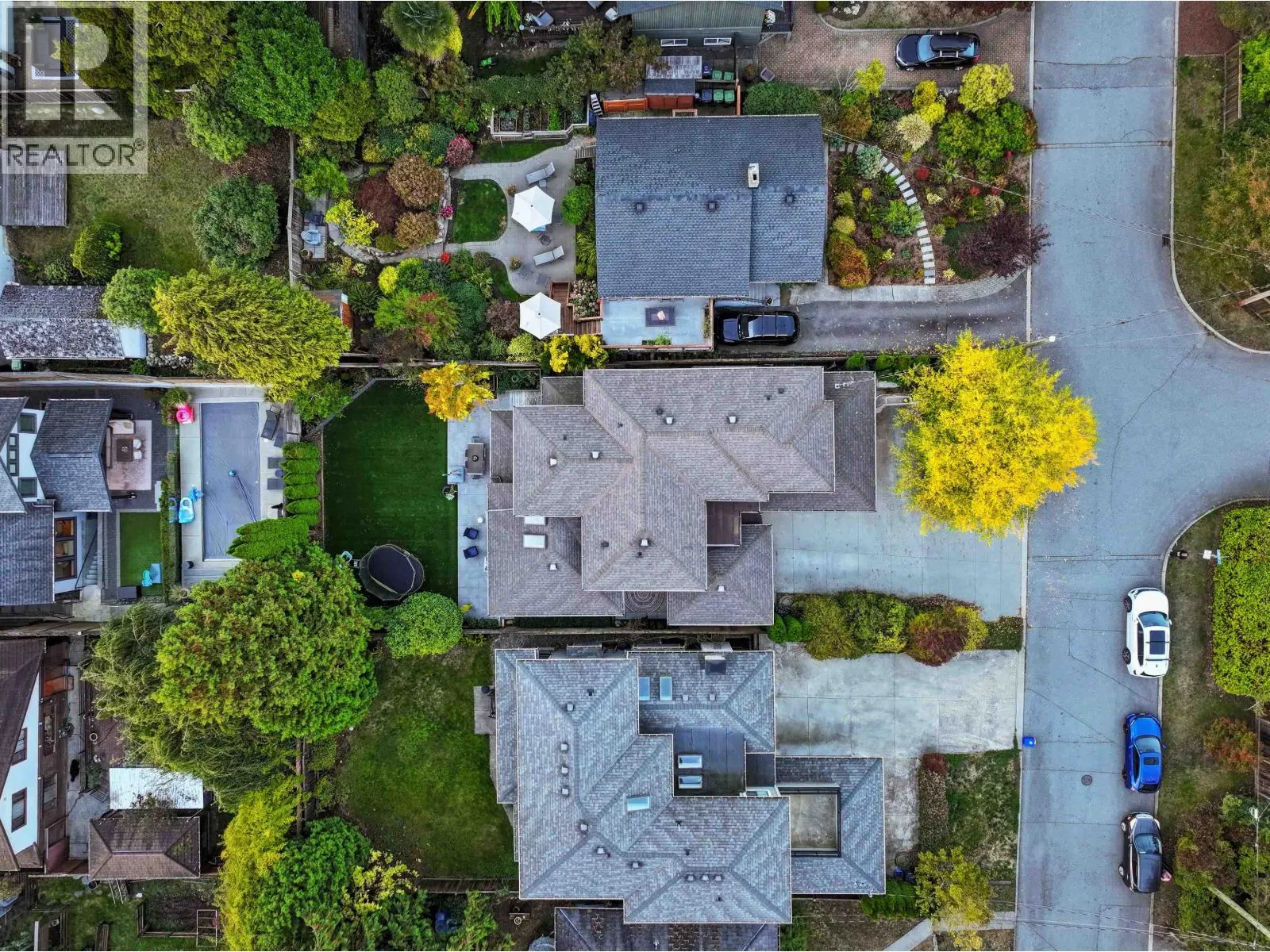 2775 LYNDENE ROAD