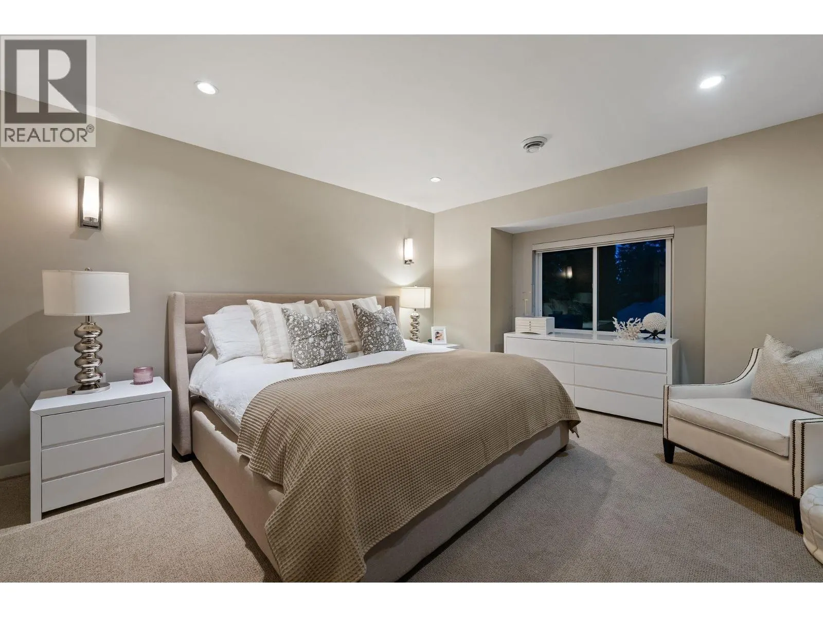 2775 LYNDENE ROAD