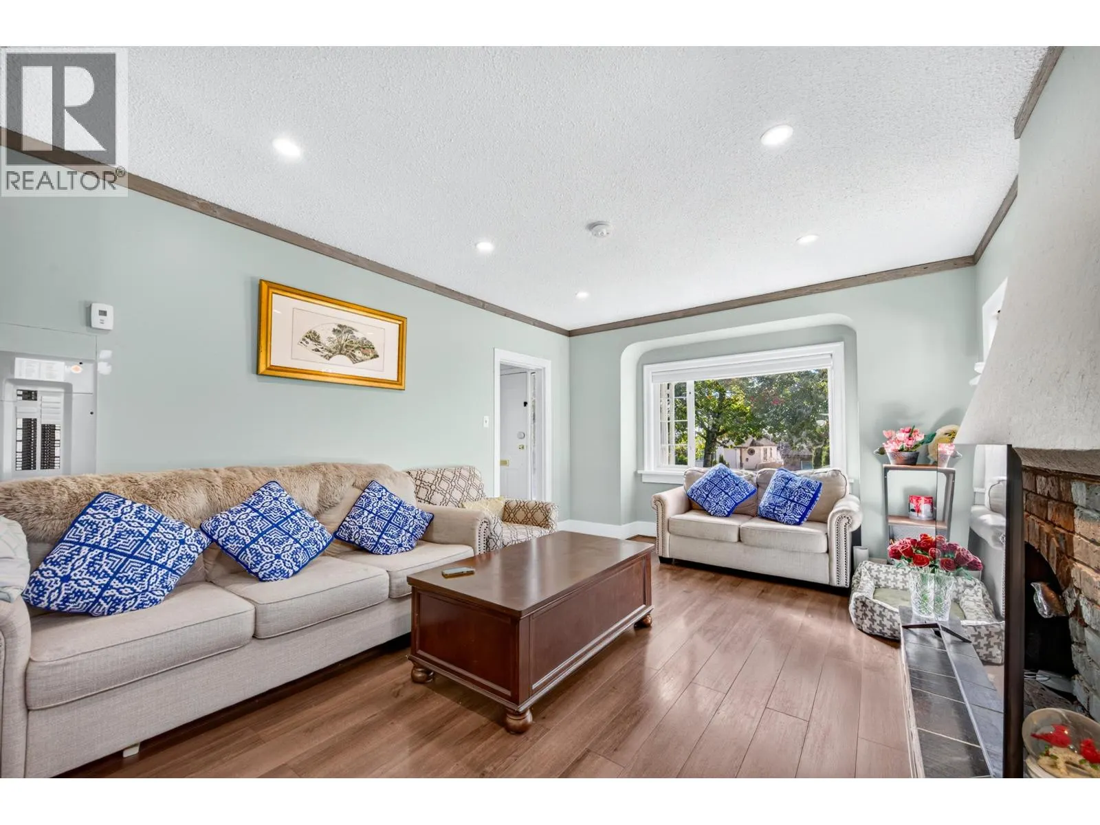 1275 PARK DRIVE