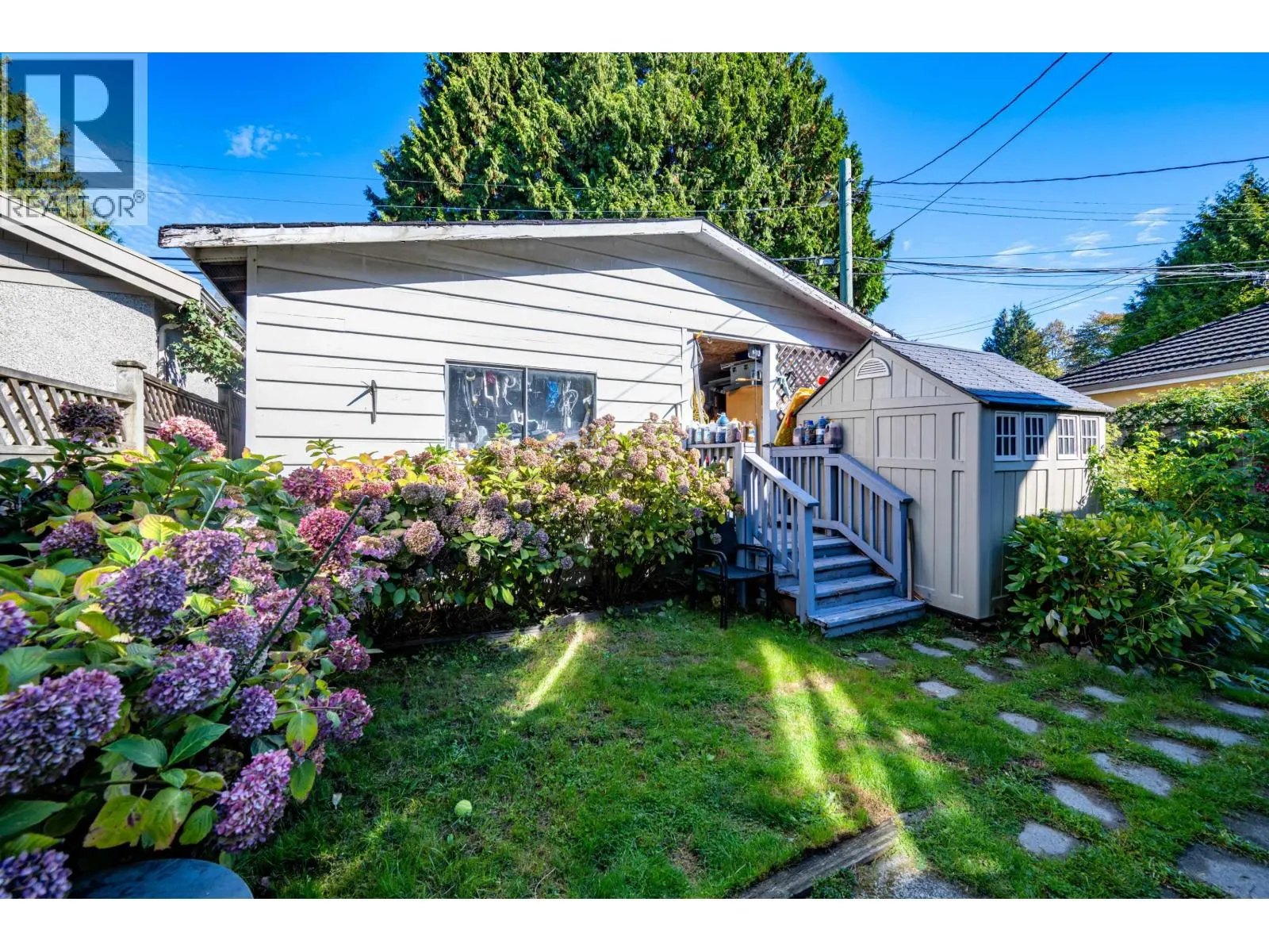 1275 PARK DRIVE
