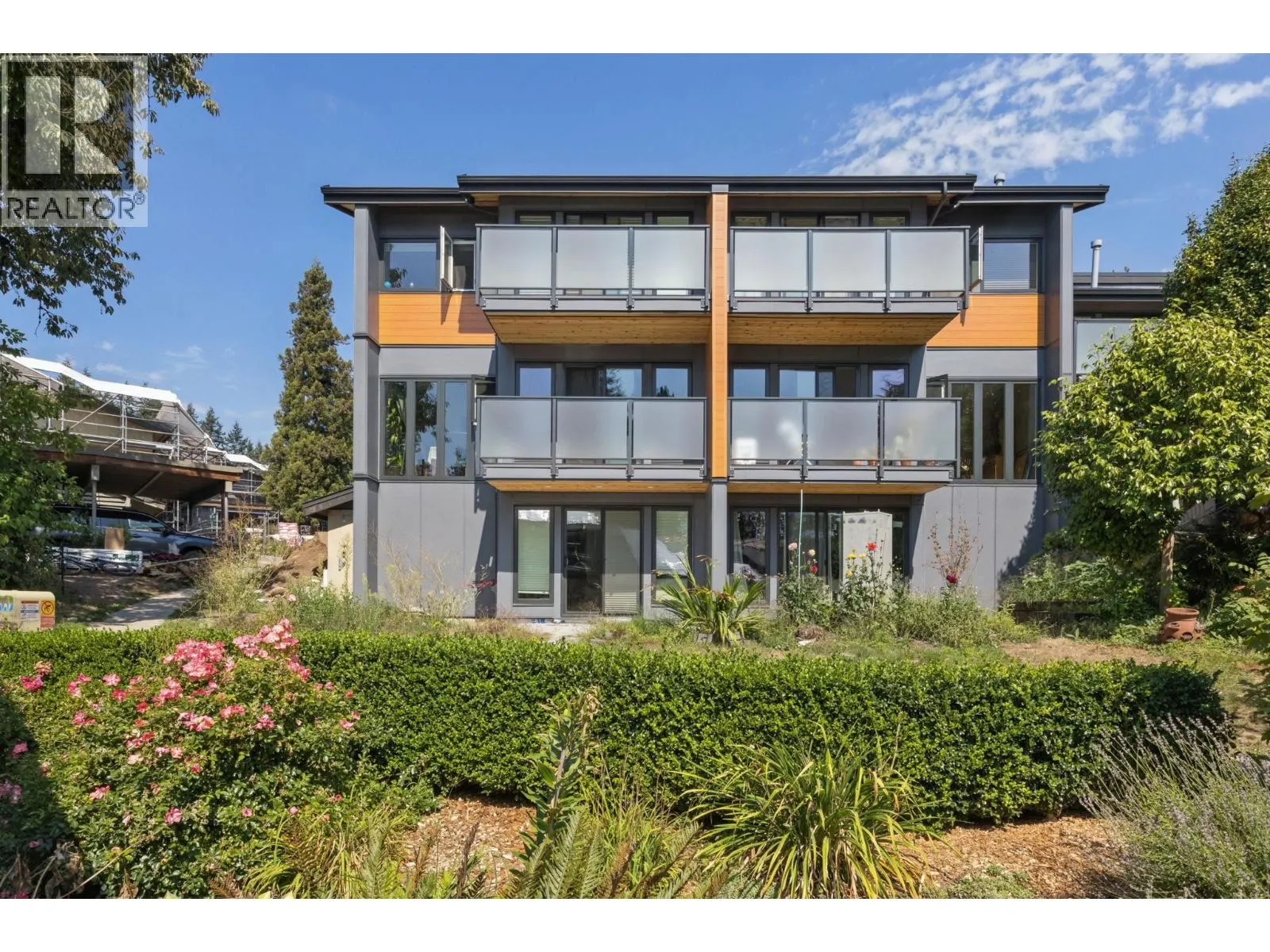 1084 LILLOOET ROAD