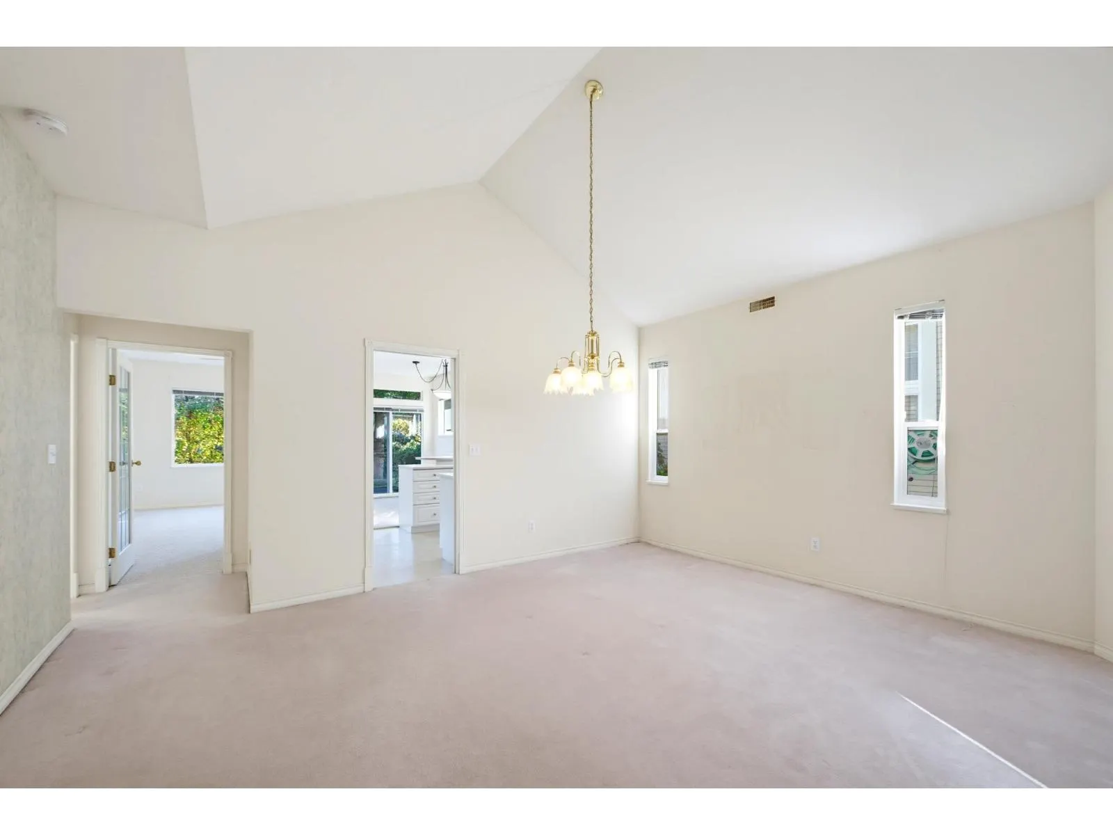 215 20655 88 AVENUE