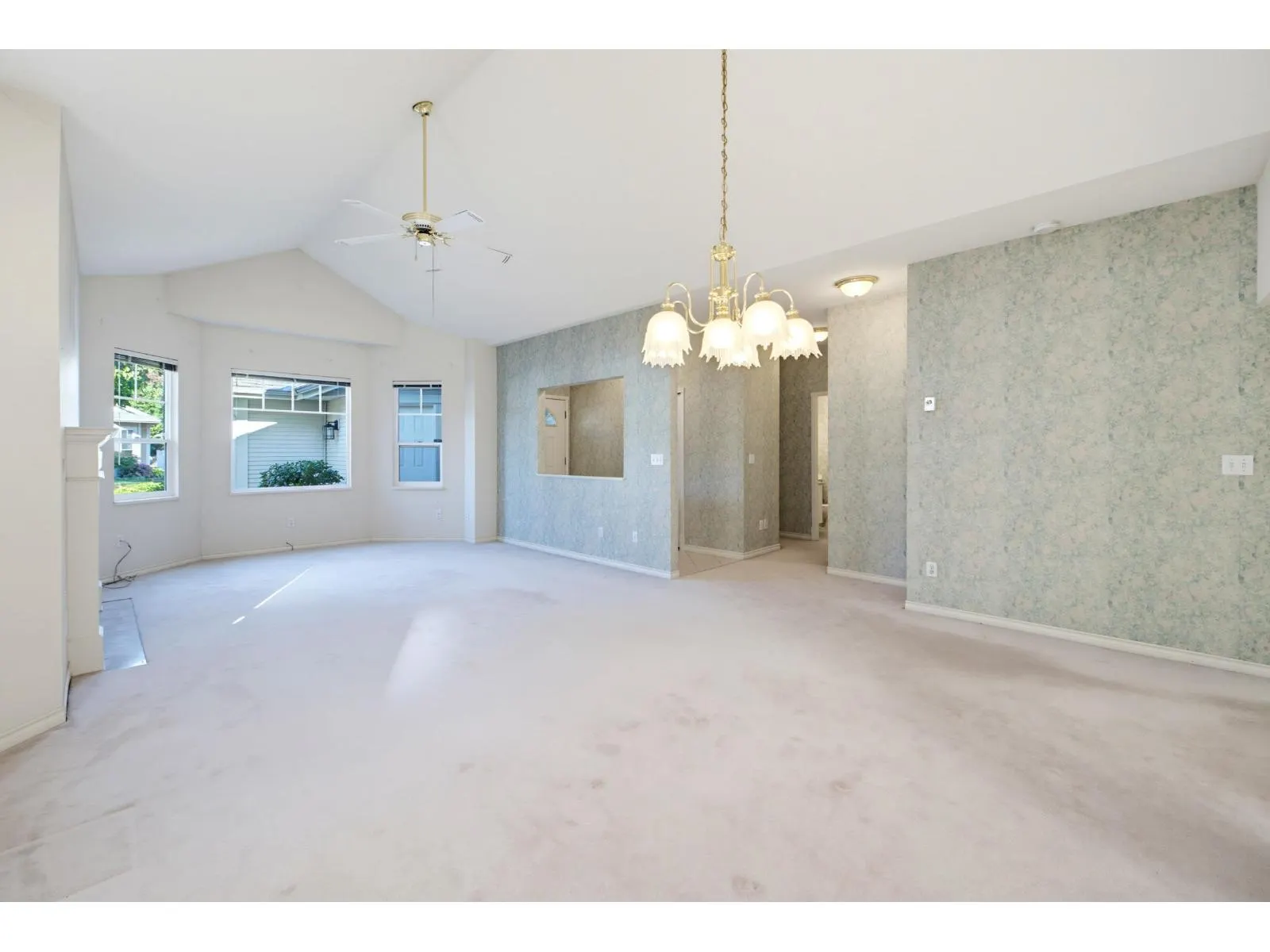 215 20655 88 AVENUE