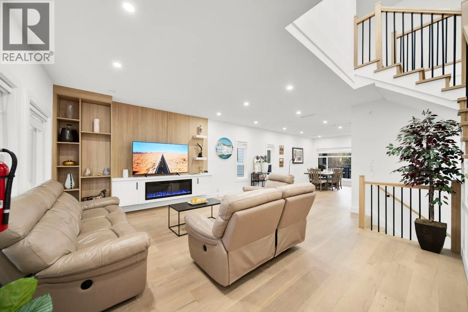264 HUME STREET