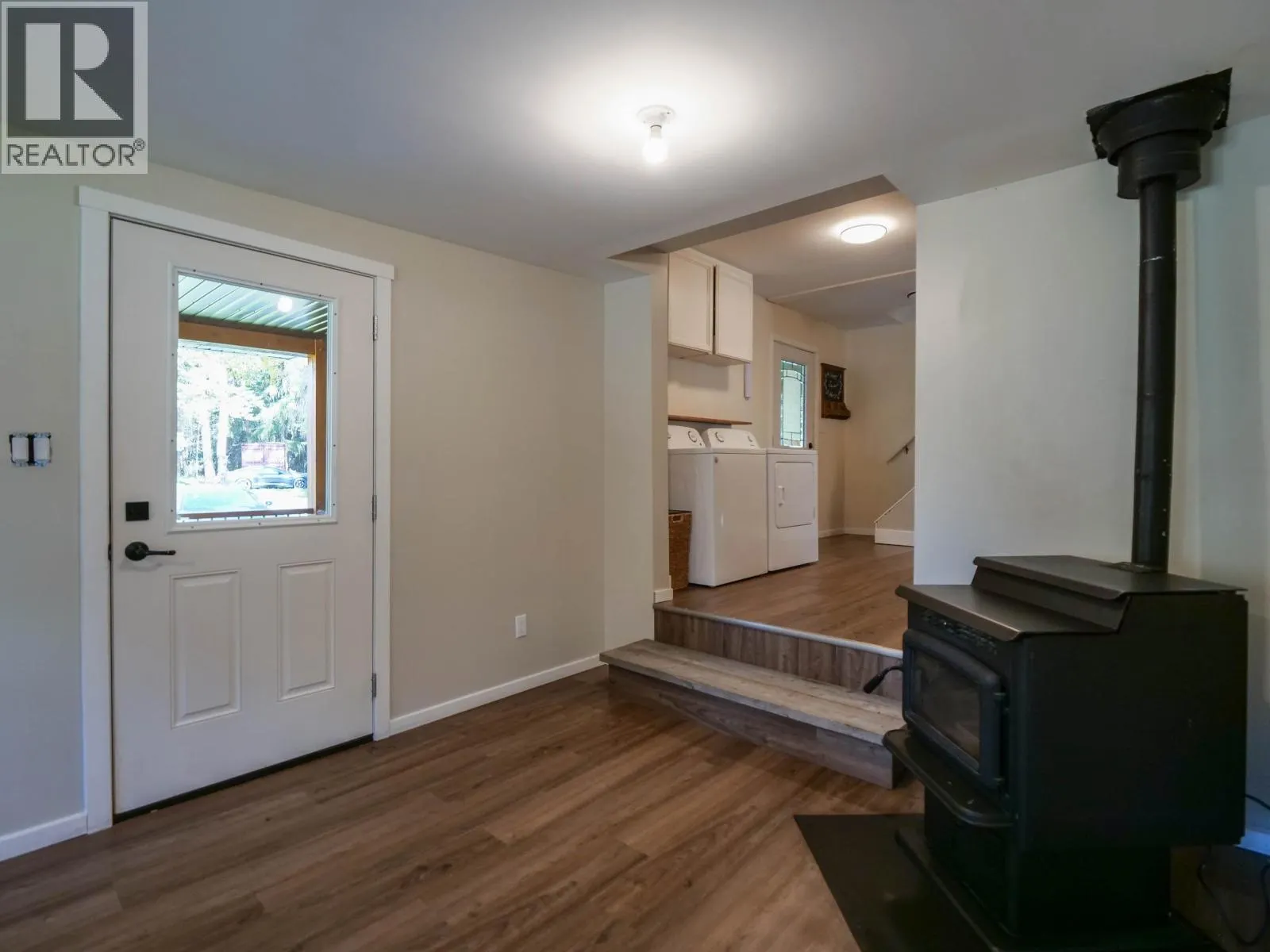 4358 KIWI ROAD