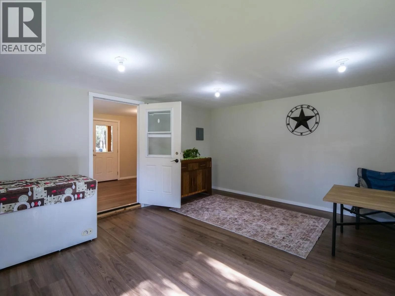 4358 KIWI ROAD