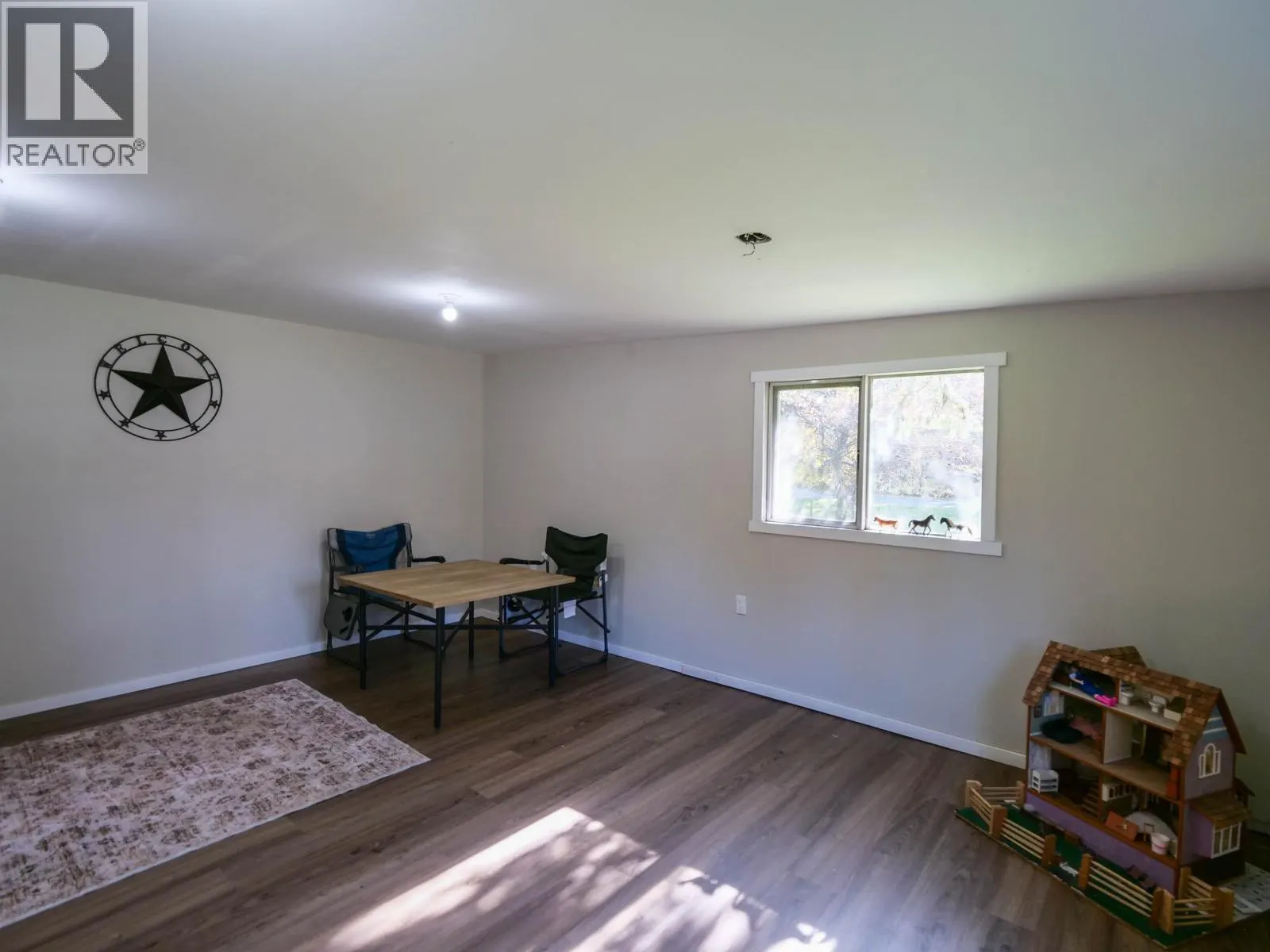 4358 KIWI ROAD