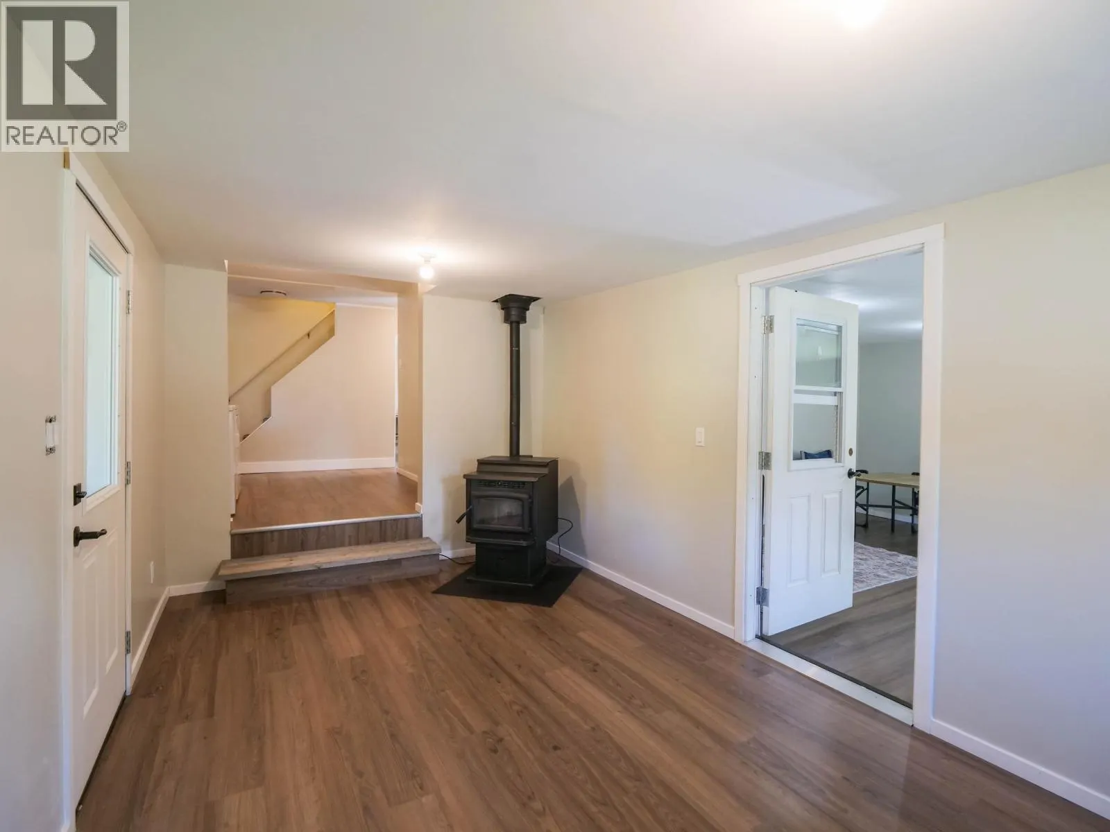 4358 KIWI ROAD