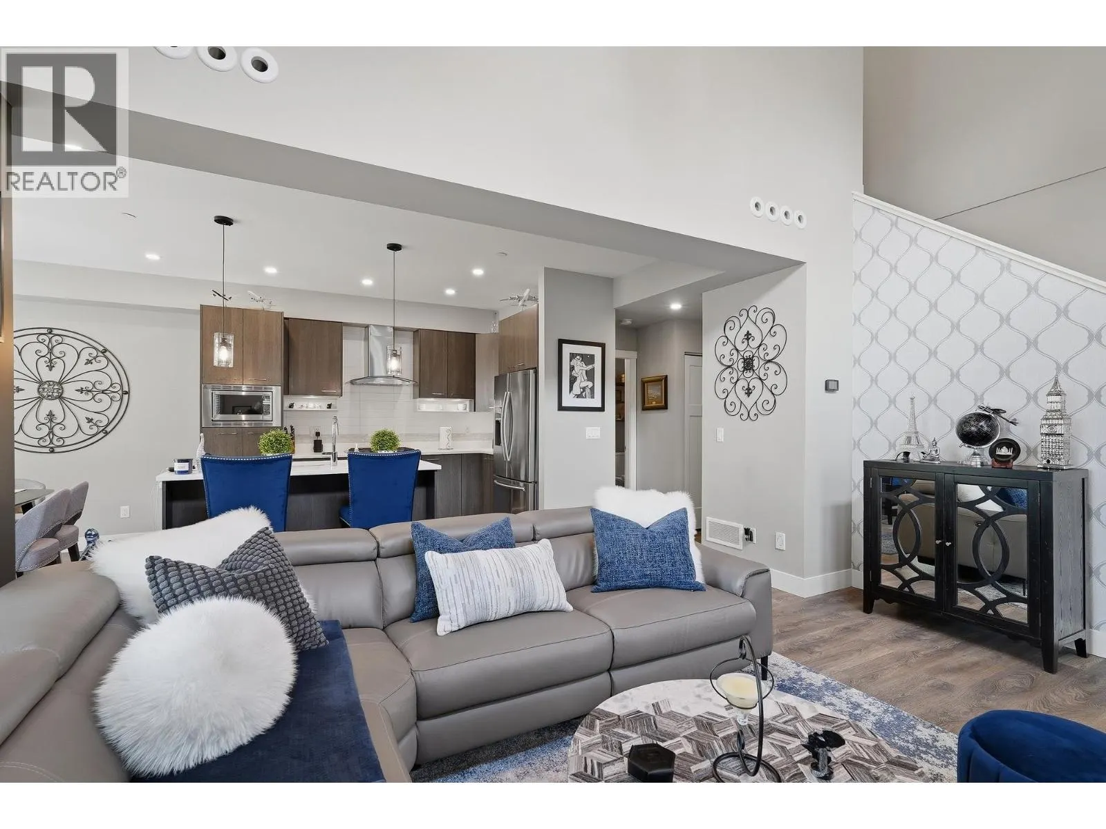 204 1816 OSPREY DRIVE
